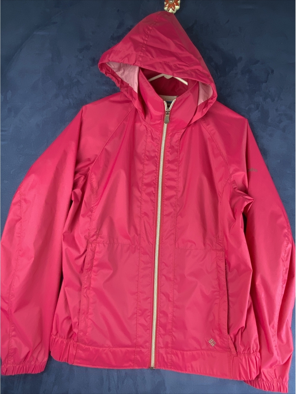 columbia jacket women medium nylon packable, wind proof hooded Hiking, hot pink